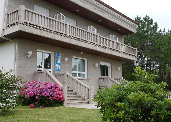 Chalet: Villa Rochas Playa De Montalvo