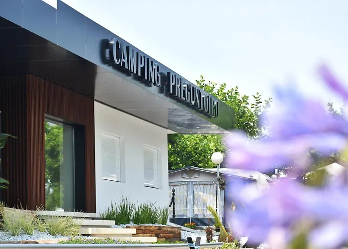 Hotel perto da faculdade: Camping Preguntoiro